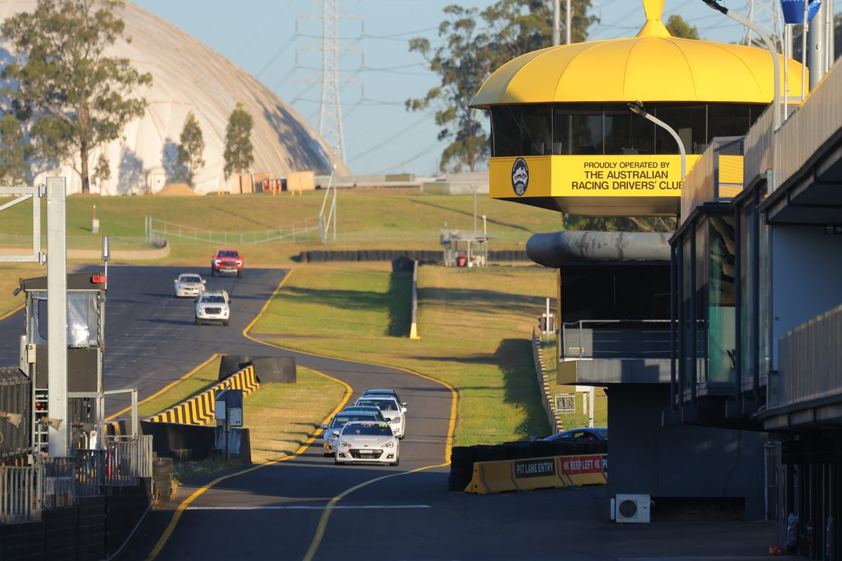 Cars on track at Sydney Motorsport Park